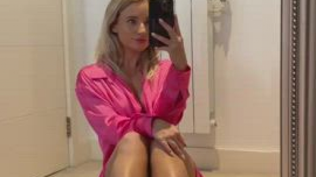 my pussy matches my outfit