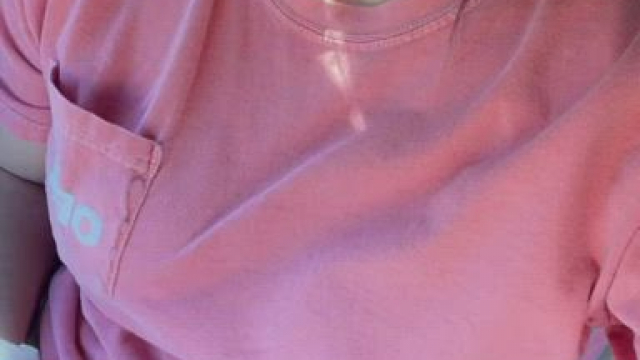 Finger me in the car plz