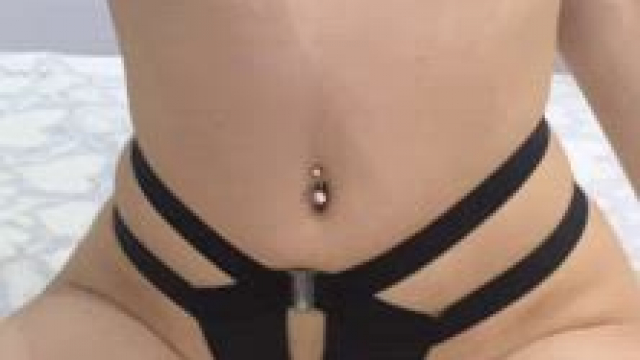 Do you like this outfit on me [F]