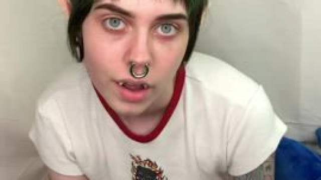 do you wanna be the vamp bois pet?~