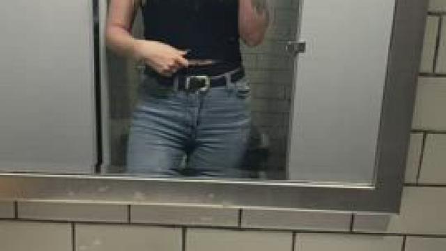 Having a little pleasant at the bar! [GIF]