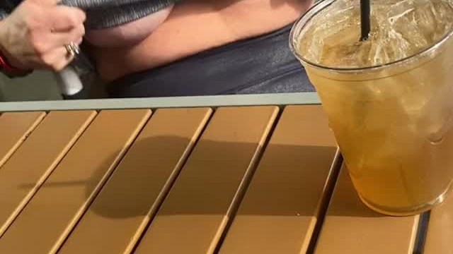 The waiter didn’t mind my (f)lash.