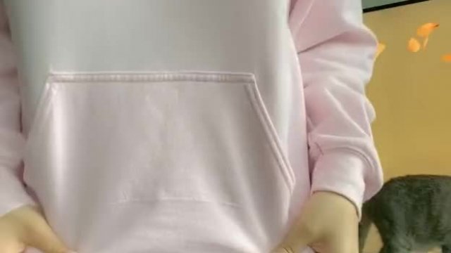 SHE IS SOO CUTE (FREE CONTENT IN THE COMMENTS )