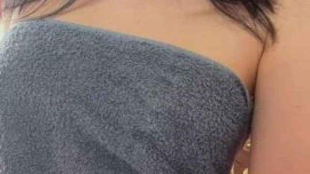 Older men who prefer tiny brunettes