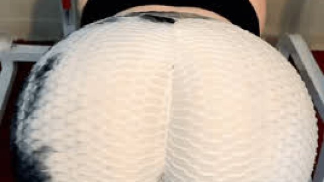 Pussy Peel in my Leggings