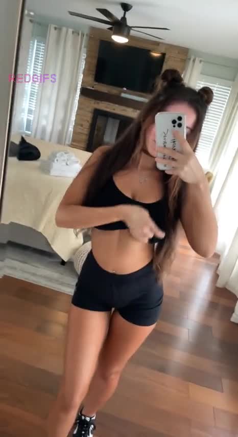 100% natural fuck doll😇