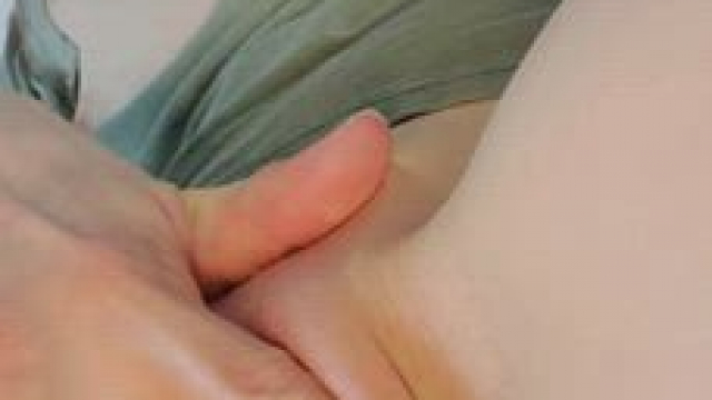 Nerdy mom, 31. Usually pretty shy, but I love 'opening up' for you guys