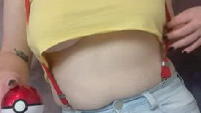 Misty strips during Pokémon battles to distract her opponent! ;)