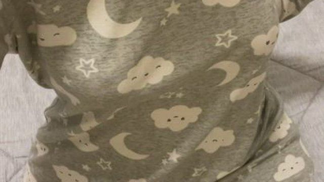 Upvote and get a free nude pack in your DM