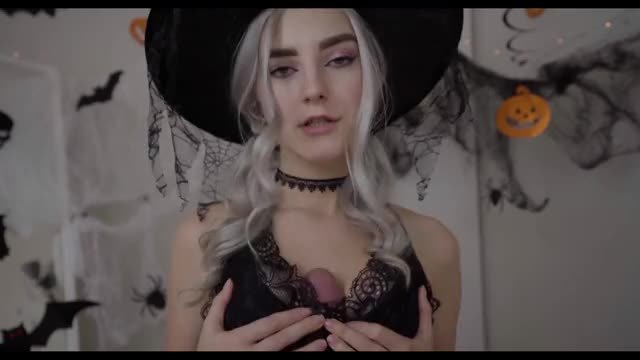 Eva elfie witch