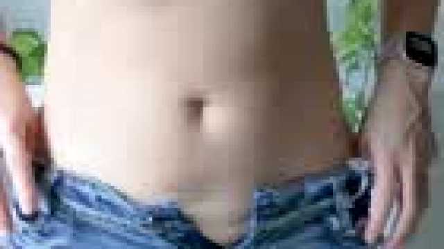 Do you like moms in short shorts? 46(f)