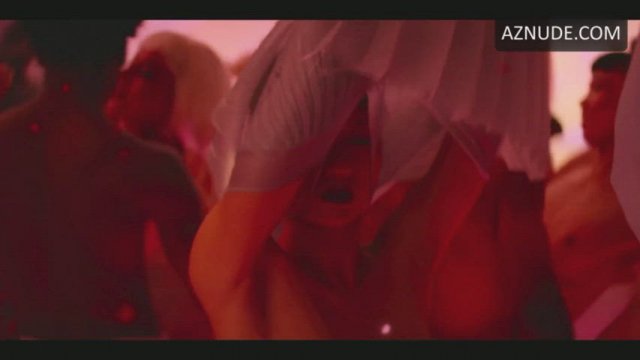 Kylie Bunbury, Jessica Brown Findlay - Brave new world (2020)