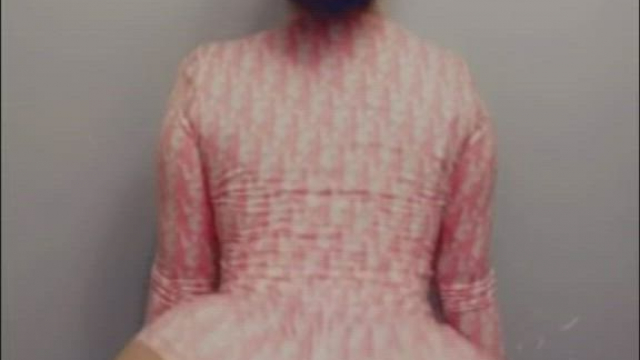 He wanna hit from the back cus I’m thick