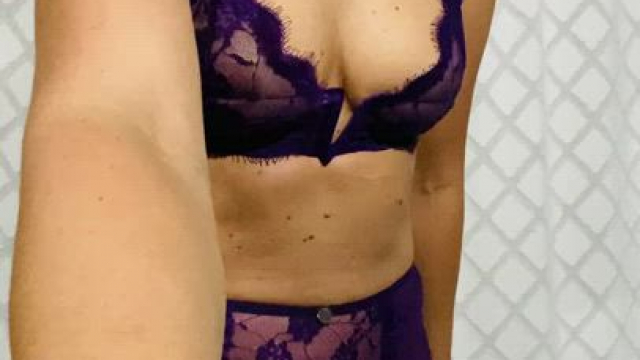 I want to be your favorite thick milf in lingerie. [f]40