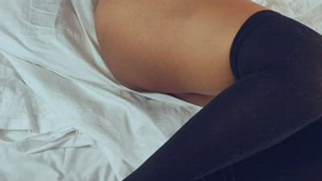 Wanna spend the weekend in bed with me!?! [F]