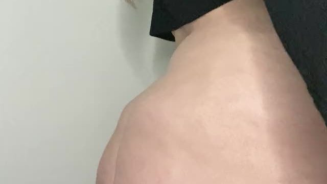 Being chubby it’s already a struggle putting on clothes... the size of my ass ma