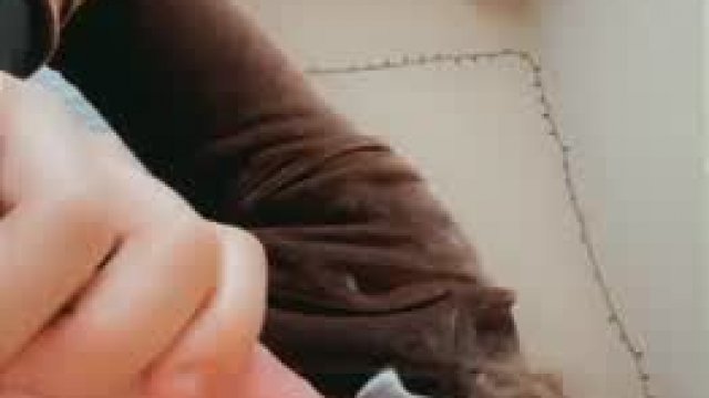 who wants me to make them cum next