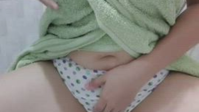 Maliligo na si mommy