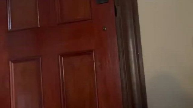 Lovely butt for the delivery dude