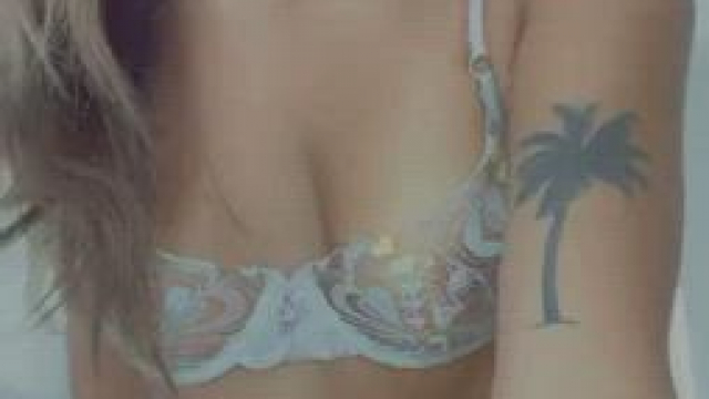 19 years old available for sexting dick ratings customs