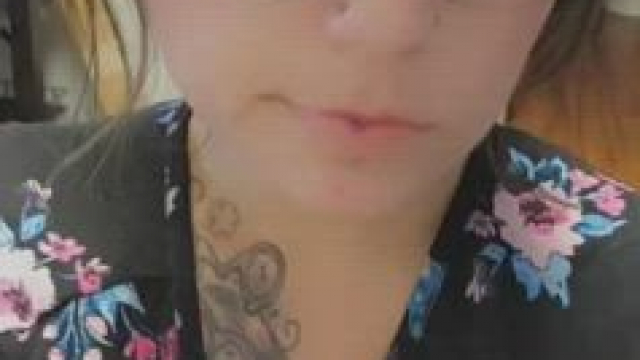 I never wear panties to work. [f]