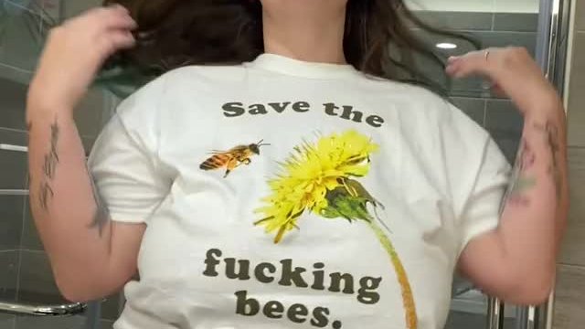 Would you watch me jiggle my clothes off? :3