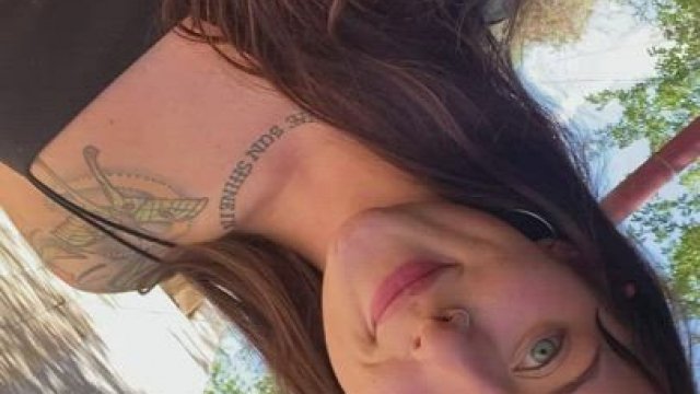 I’m a short skirt, no panties kind of girl