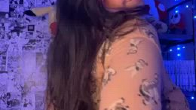 Can I be your caramel Latina crush?