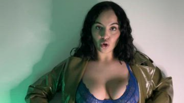 i want a rddit dad to make my melons shake like this without me touching them