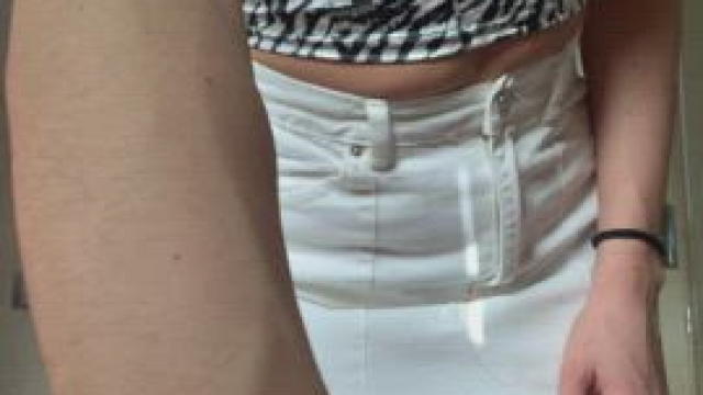 Nothing like watching from below the skirt