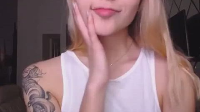 Cutest girl I've seen so far. Does anyone know, please?