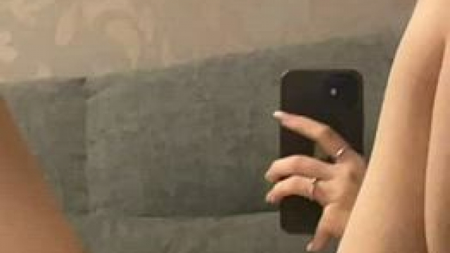 Sending a masturbating video to every guy that votes (My reply is on)s.c. melina