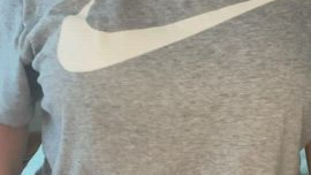 I like my curves but I'm still kinda insecure about my chubby tummy