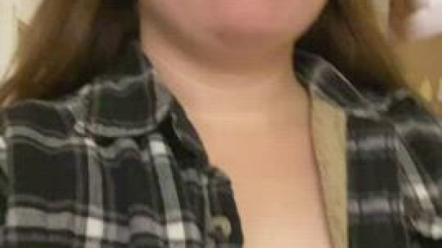 Flashing in dorm hallway [F]