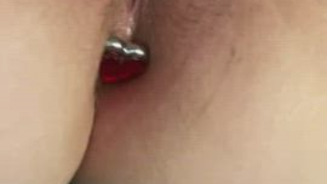 Question. What makes you like a hairy pussy like my girlfriends? (21)