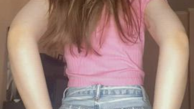 This shorts hide such a yummy ass