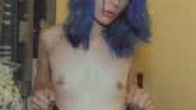 Tiny Little Kiwi Fuckdoll 30% off! Only $6.30 for the next 100 subs