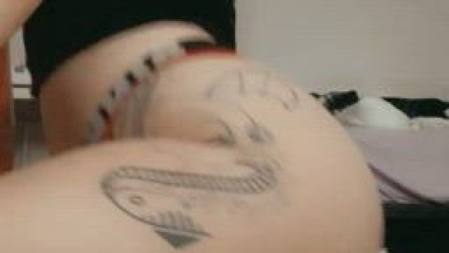 Come play with my Jiggly ass