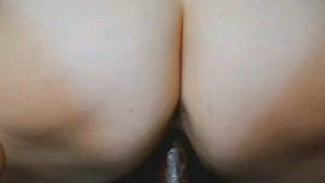 This MILF was built for riding