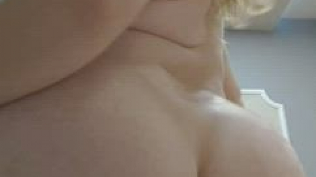 if you let me I'll bounce my ass on your face