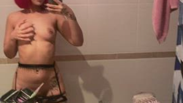 Today my pussy feels especially naughtyBathroom Fingering Latina Lingerie Nude O