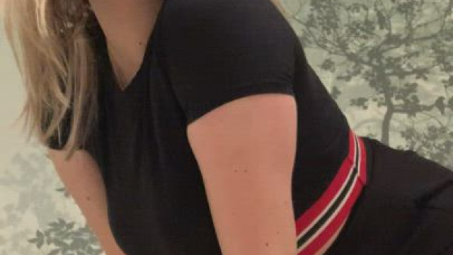 I need my thong peeled off :(