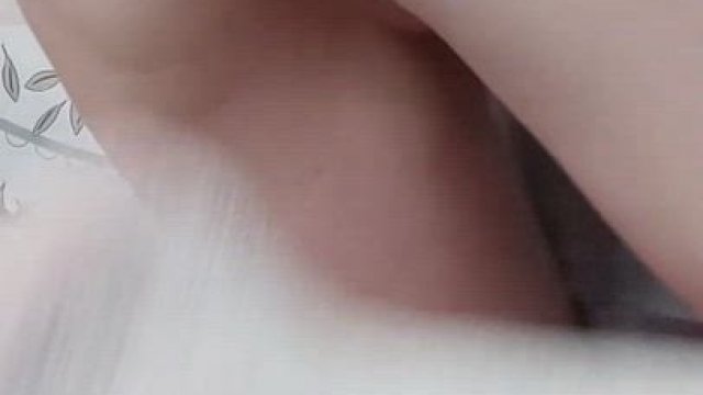 Do you like the way my ass grips my plug?