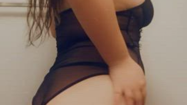 Only react if you’d fuck this ass raw