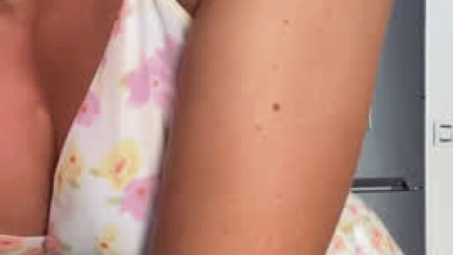 Oh..? You noticed me between all the wild nudes? Hello then ??