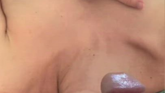 Quelques secondes avant qu'il me gicle dessus