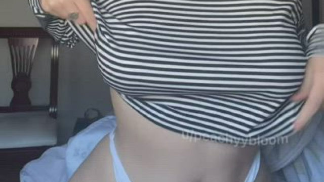 How do u feel about chicks that doesn’t wear bras?