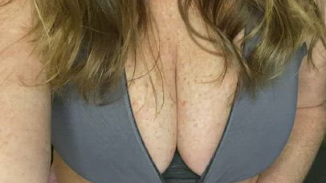 Making it easier for you to slide in between (f)