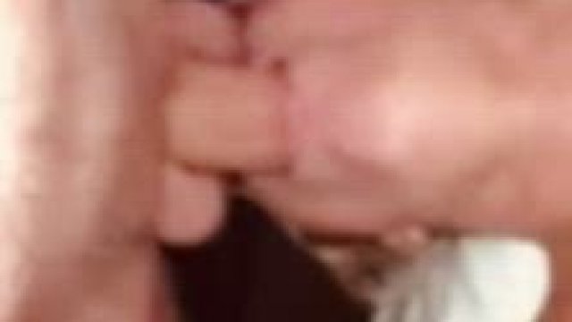 Look at that throat bulge!