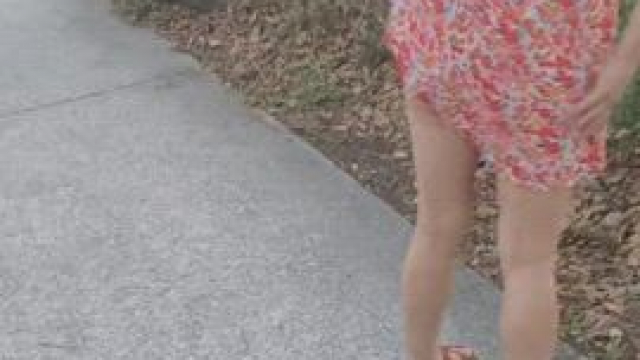 Being plugged in public makes my pussy wet [F]